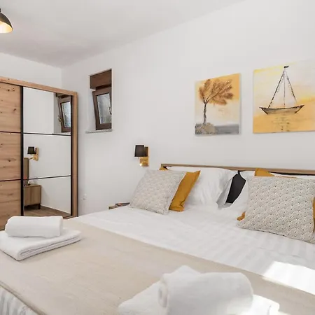 Teza, Amazing View *