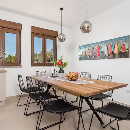 Teza, Amazing View Villa Glavani