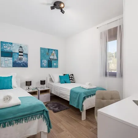 Teza, Amazing View Βίλα *