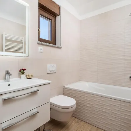 Teza, Amazing View * Glavani