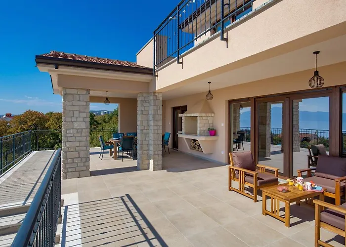 Teza, Amazing View Glavani