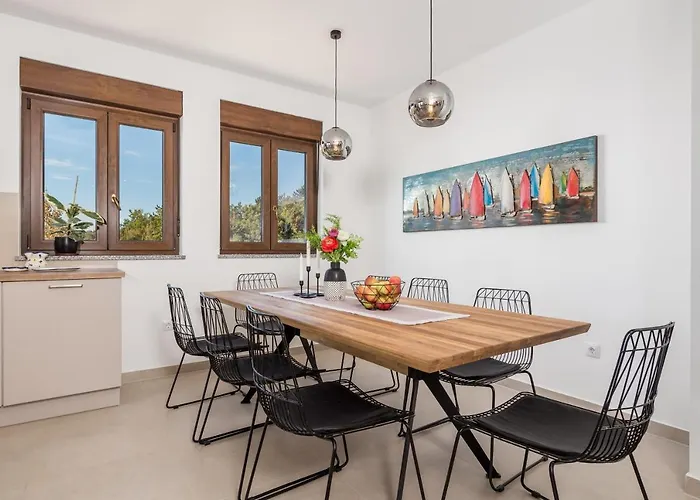 Teza, Amazing View Villa Glavani