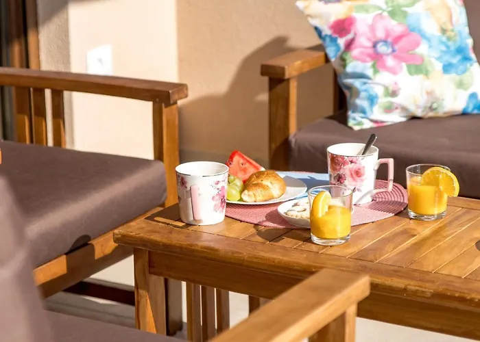 Teza, Amazing View Villa